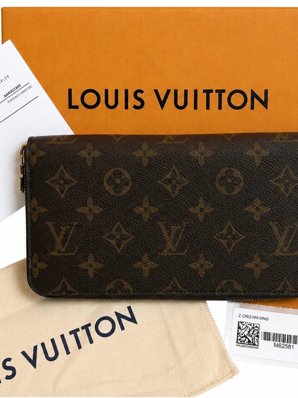 Louis Vuitton Monogram Zippy Organizer Wallet